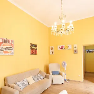 https://duomo-77-in-the-heart-of-the-historical-center.hotels-amalfi.com